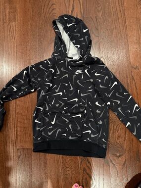 Nike Black Kids' Swoosh Print Pullover Hoodie